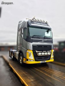 To Fit Volvo FH Series 2 & 3 Globetrotter Standard Roof Bar + Flush LEDs + Jumbo Spots x4 + Clear Lens Beacon x2