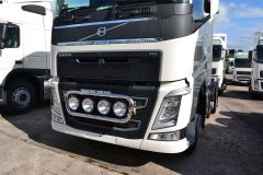 To Fit Volvo FM4 2013+ Grill Light Bar B + Round Spot Lamps + Step Pad